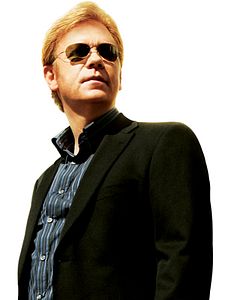 Poster der Serie CSI: Miami Staffel 10