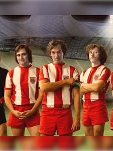 Poster der Serie Gute Freunde - Der Aufstieg des FC Bayern Staffel 1