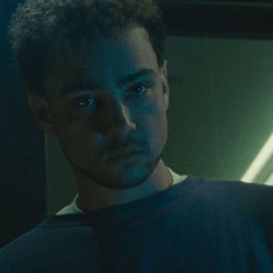 Bilder Archie Madekwe