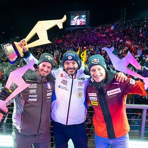 Bilder Downhill Skiers - Ain't No Mountain Steep Enough