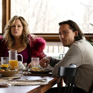 Bilder Lewis Pullman