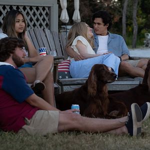 Bilder Charles Melton