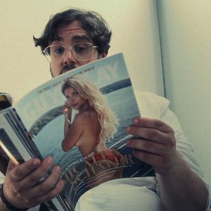 Bilder Monster On A Plane