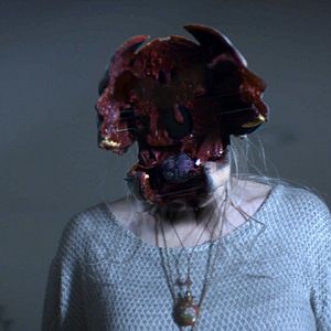 Bilder The 100 Candles Game: The Last Possession