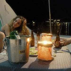 Bilder Trapped - Mörderische Tiefe