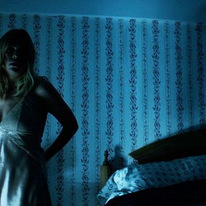 Bilder Private Property - Somebody's Always Watching