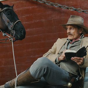 Bilder The Dead Don't Hurt