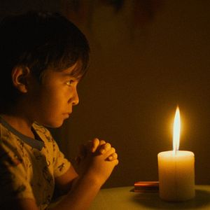 Bilder The Devil Smokes (And Saves The Burnt Matches In The Same Box) 