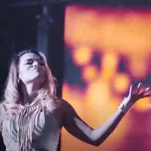 Bilder Karol G: Tomorrow Was Beautiful