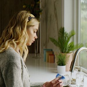 Bilder Private Property - Somebody's Always Watching