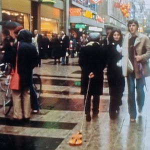 Bilder Nam June Paik: Moon Is The Oldest TV