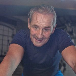 Bilder Broke. Alone. A Kinky Love Story