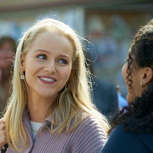 Bilder Clown In A Cornfield