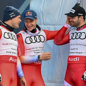 Bilder Downhill Skiers - Ain't No Mountain Steep Enough