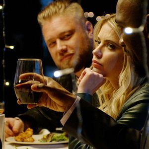 Bilder Private Property - Somebody's Always Watching