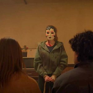 Bilder The Strangers - Chapter 3