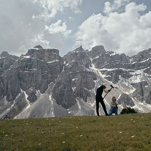 Bilder Elevated Art - Wer Kunst auf Berge stellt