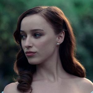 Bilder Phoebe Dynevor