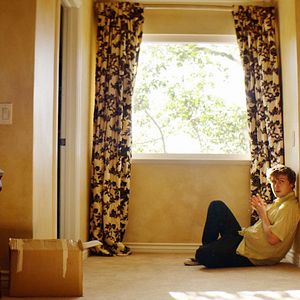 Bilder Private Property - Somebody's Always Watching