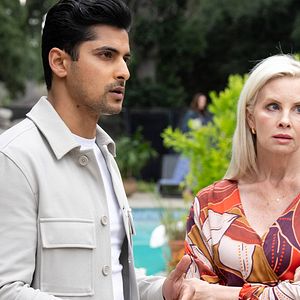 Bilder The Girl In The Pool