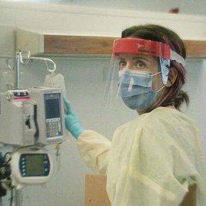 Bilder Carrie-Anne Moss