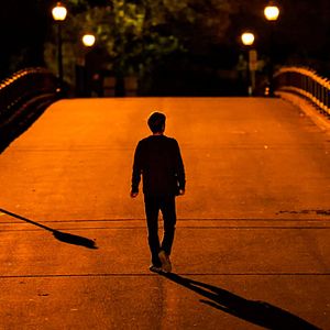 Bilder Brave The Dark