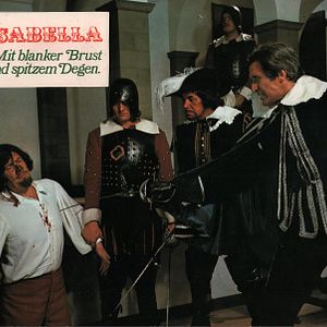 Bilder Isabella – Mit blanker Brust und spitzem Degen