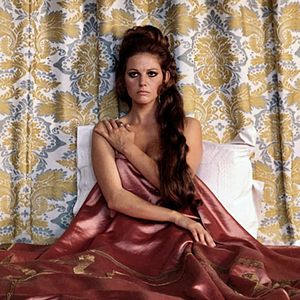 Bilder Die Gräfin und ihr Oberst