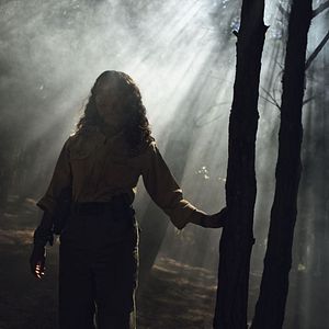 Bilder Lovely, Dark, And Deep