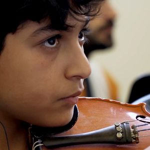 Bilder Das Orchester – That Orchestra With The Broken Instruments