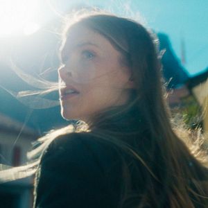 Bilder Sew Torn - Fäden des Verbrechens