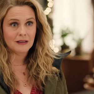 A Merry Little Ex-Mas - Film 2025 - FILMSTARTS.de