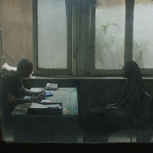 Bilder Aisha Can't Fly Away