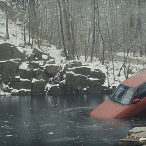 Bilder Mit der Faust in die Welt schlagen