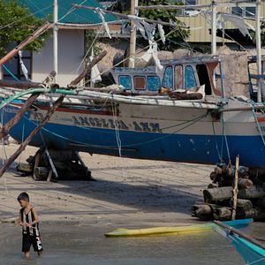 Bilder Trapped - Mörderische Tiefe