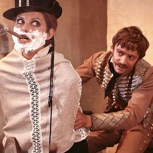 Bilder Die Gräfin und ihr Oberst