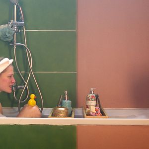 Bilder Broke. Alone. A Kinky Love Story