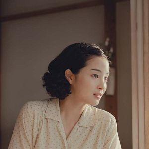 Bilder A Pale View Of Hills