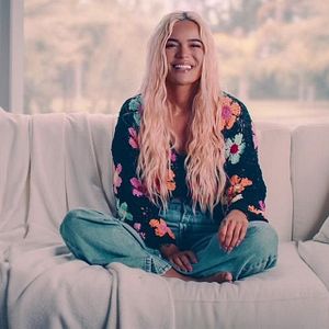 Bilder Karol G: Tomorrow Was Beautiful