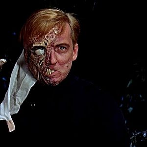 Bilder Frankenstein 70 - Das Ungeheuer mit der Feuerklaue