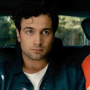 Bilder More Than Strangers