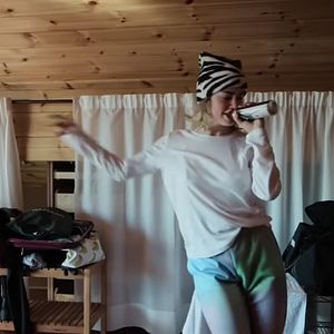 Bilder Lali: Time To Step Up