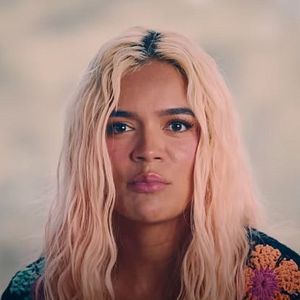 Bilder Karol G: Tomorrow Was Beautiful