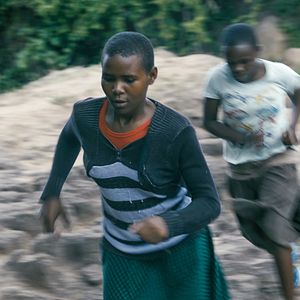 Bilder Girls Don't Cry