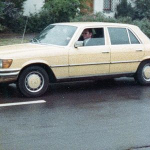 Bilder Hinter guten Türen