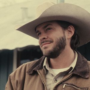 Bilder Johnny Simmons