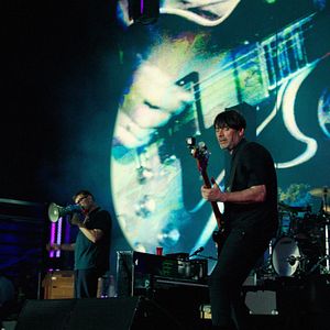 Bilder blur: Live At Wembley Stadium