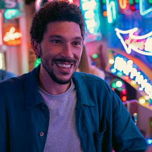 Bilder The End We Start From