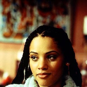 Bilder Bones – Bis auf die Knochen