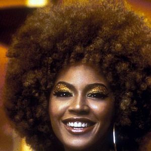 Bilder Austin Powers in Goldständer